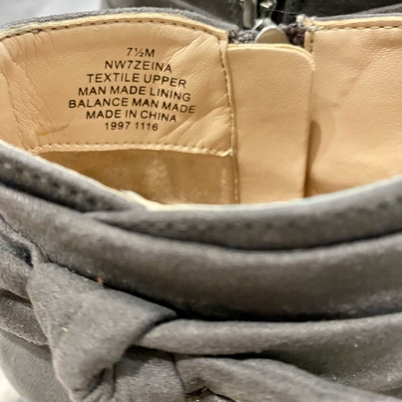 9 West heeled zip booties with bow - Picture 6 of 9